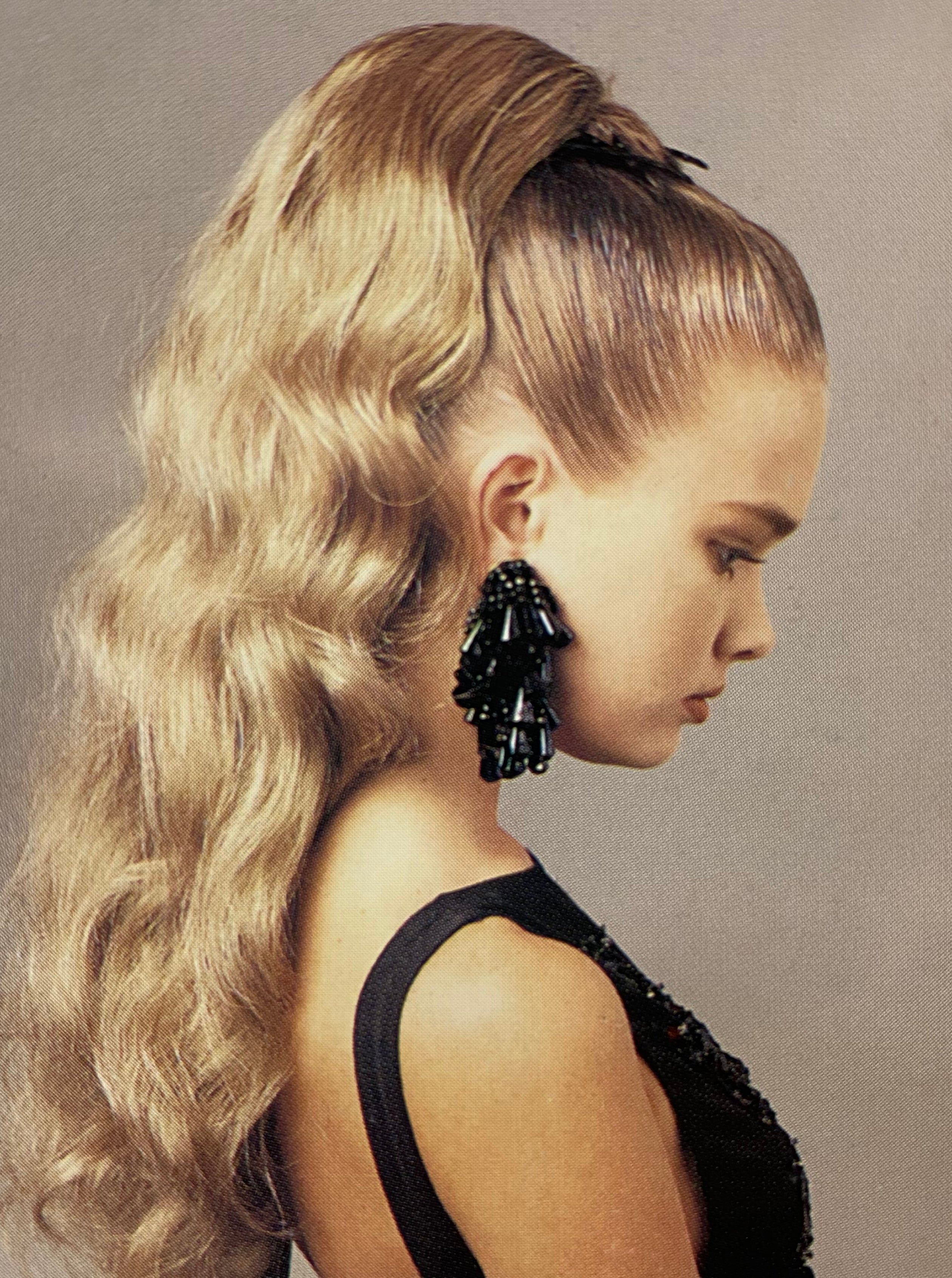 Valerie - Synthetic Ponytail – Creative Wigs